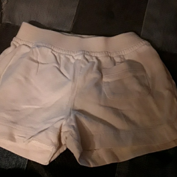 3--6 months. OLD NAVY SPOILED SHORTS. - Picture 2 of 4